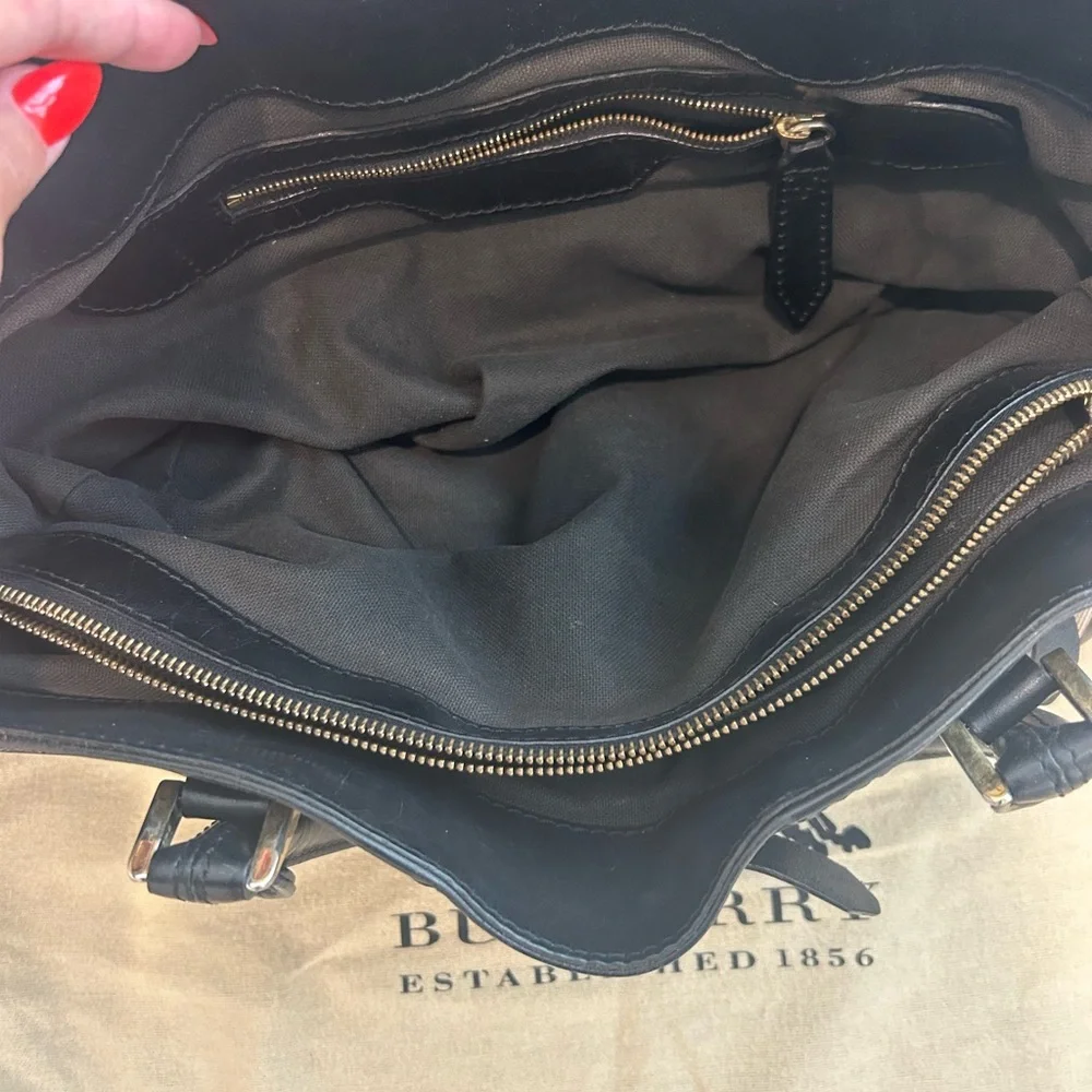 House Check Bridle Calfskin Medium Lynher Tote Black - Picture 4 of 8